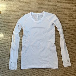 white lululemon swiftly long sleeve